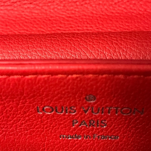 Louis Vuitton  Red Leather sling Bag - Picture 5 of 13